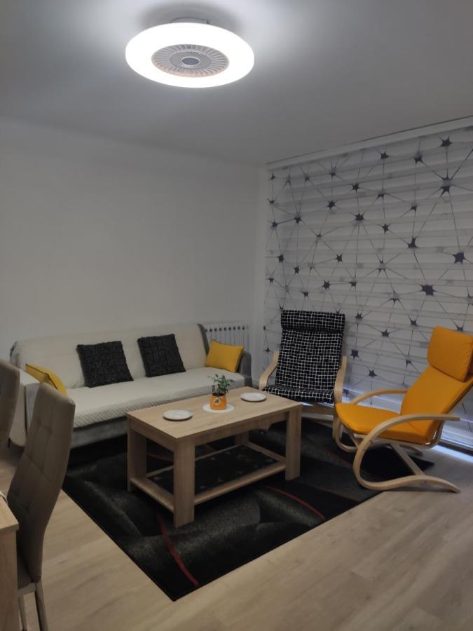 Apartamento Estel ลาเซวดูร์เชย์ ภายนอก รูปภาพ